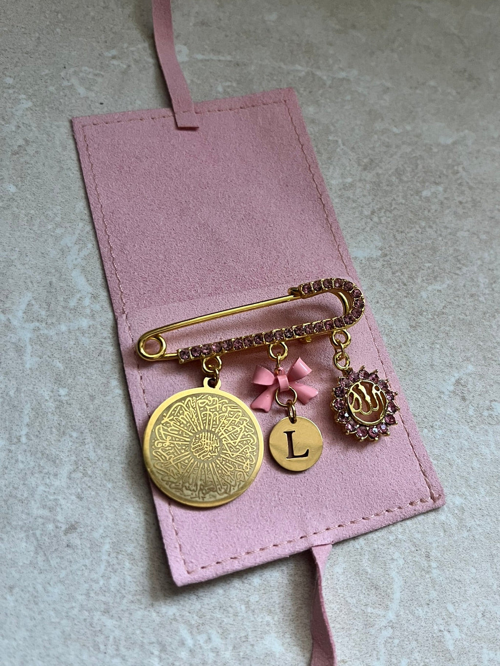 Islamische Babybrosche mit Kristallsteinchen & Schleife