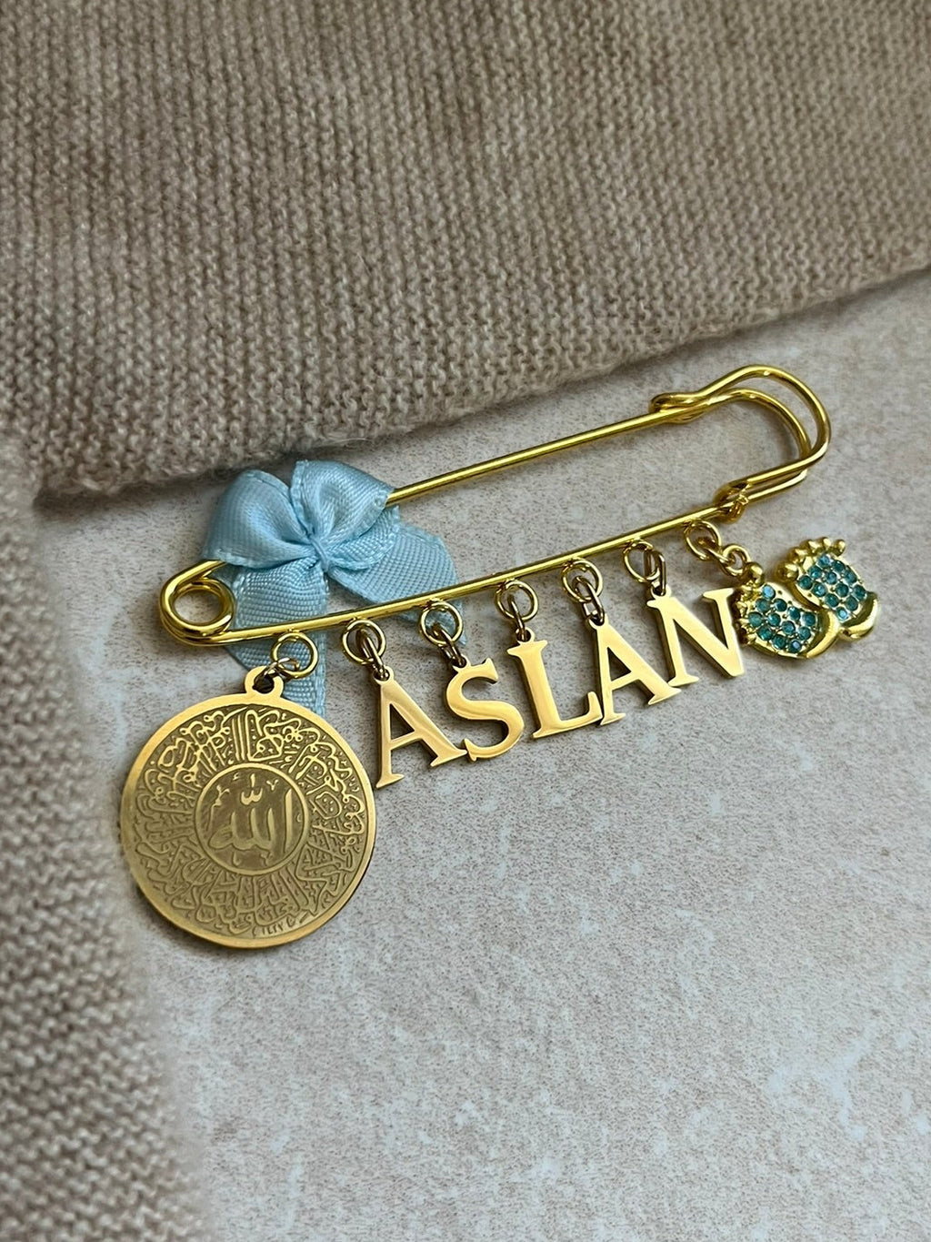 Islamische Babybrosche - Anstecknadel mit Schleife