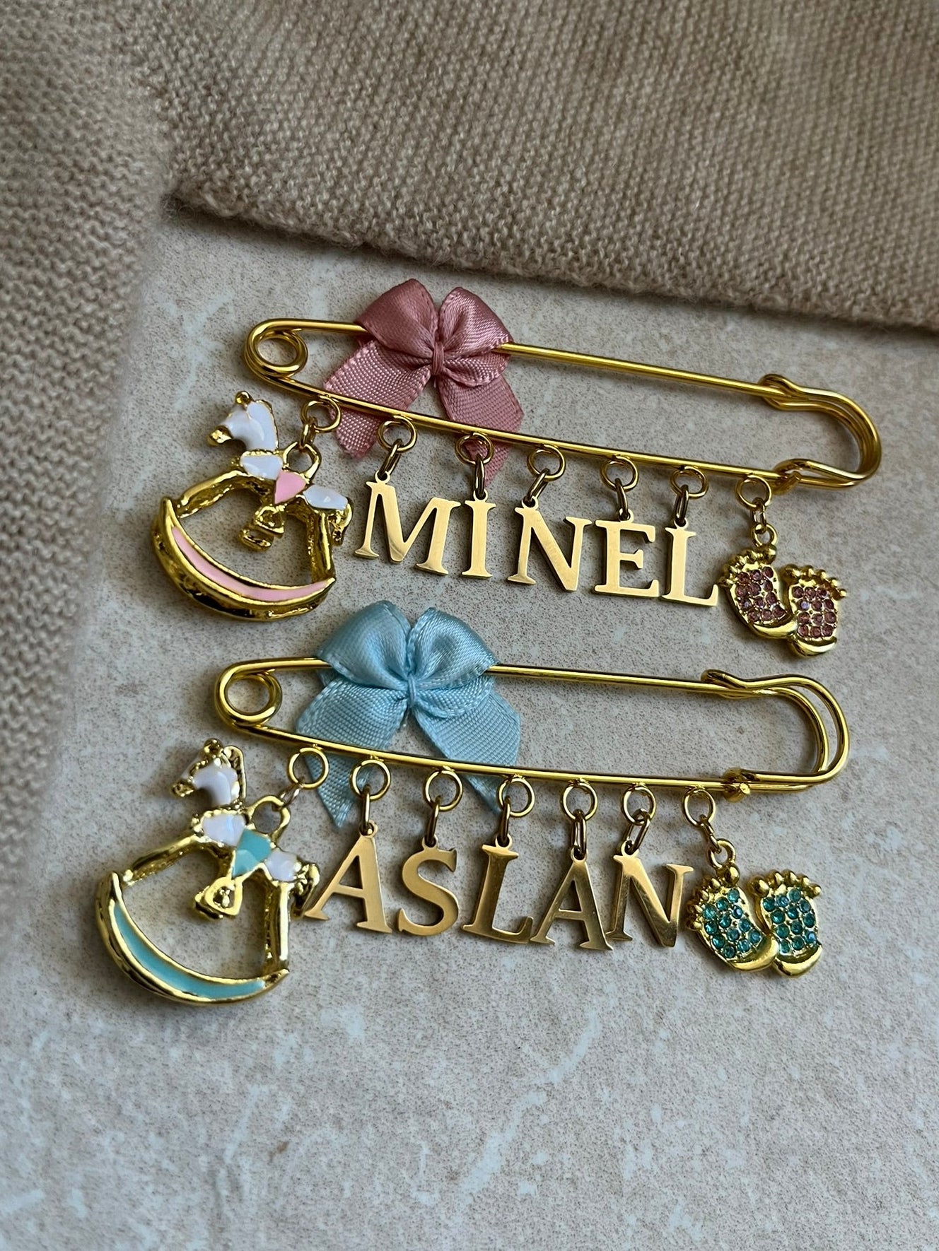 Babybrosche - Anstecknadel