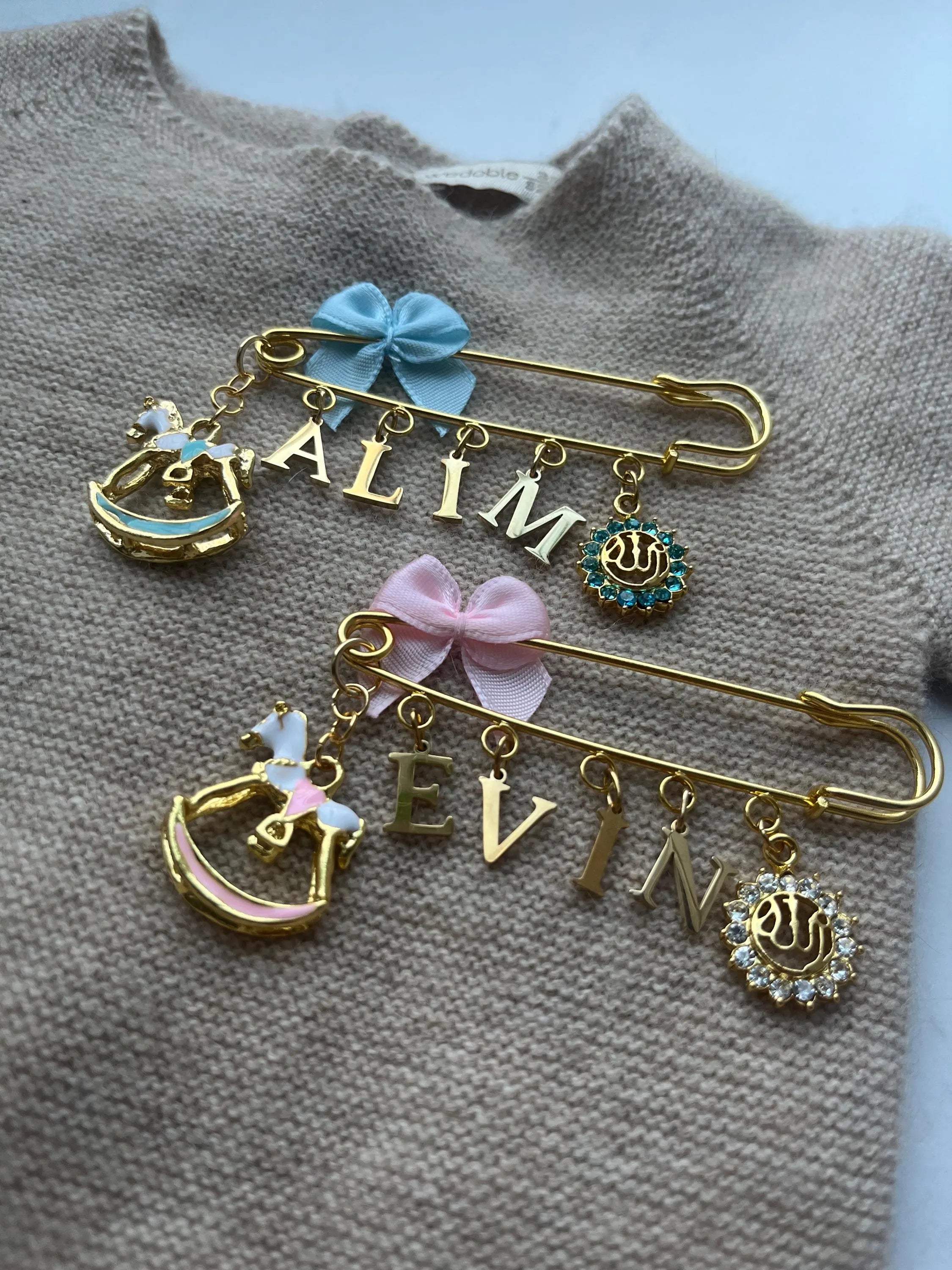 Islamische Babybrosche mit Schleife - Anstecknadel