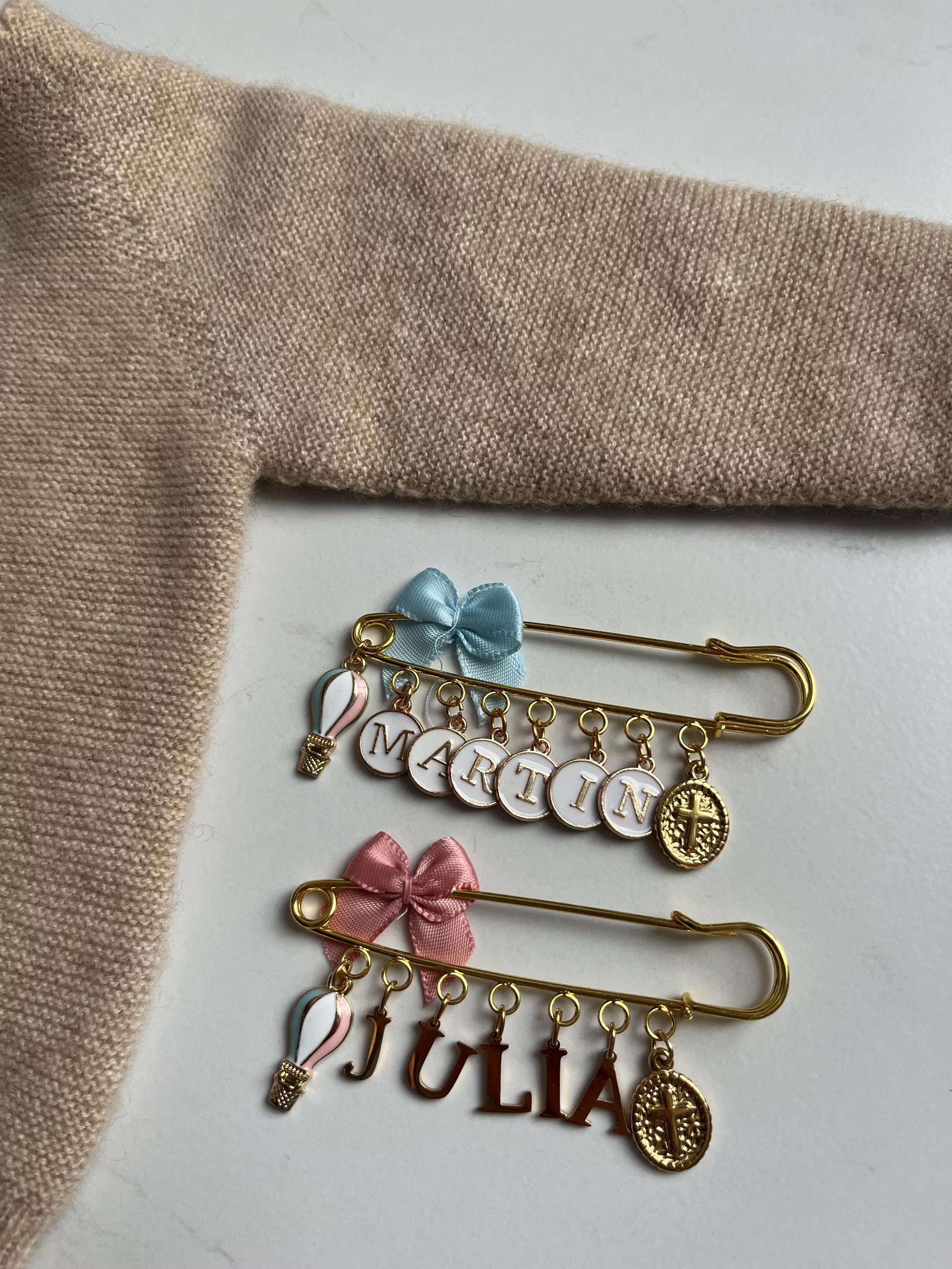 Christliche Babybrosche / Anstecknadel - Geschenk zur Geburt/ Taufe/ Konfirmation